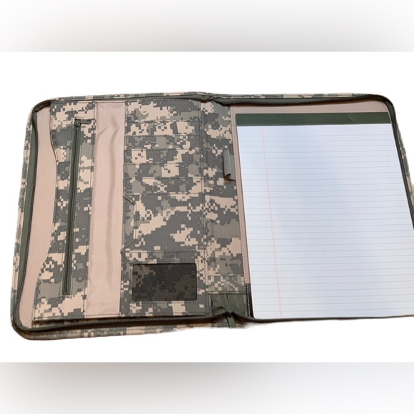 Mercury Tactical Gear Zippered Padfolio. Excellent Condition. Camo - Picture 2 of 8